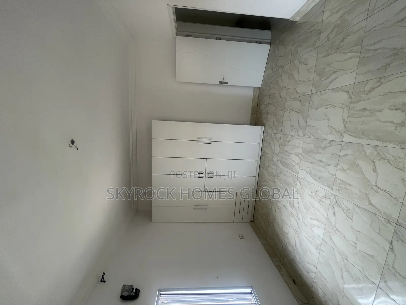2bdrm Block of Flats in Ikota for rent