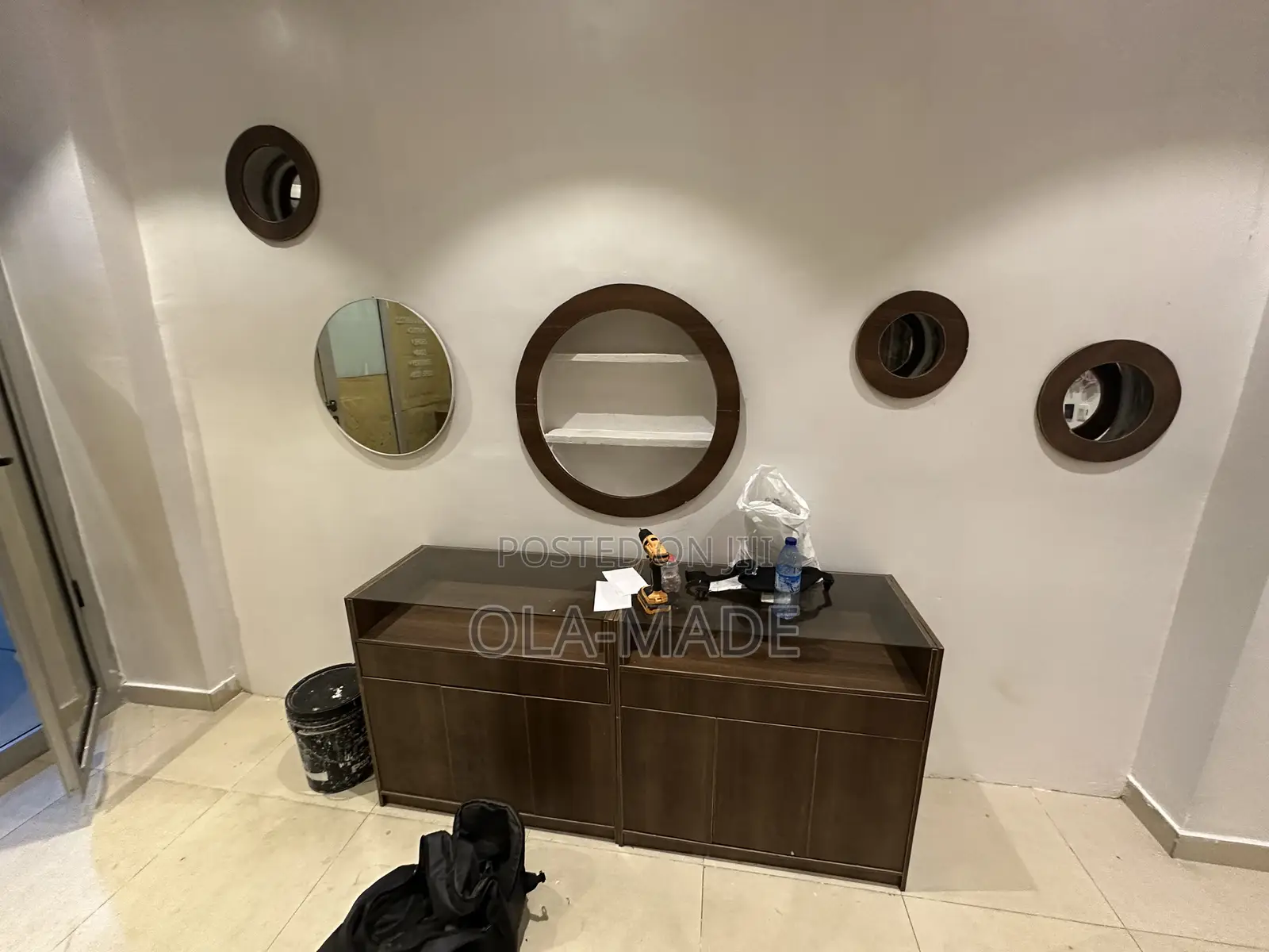 Jewelry Display Desk