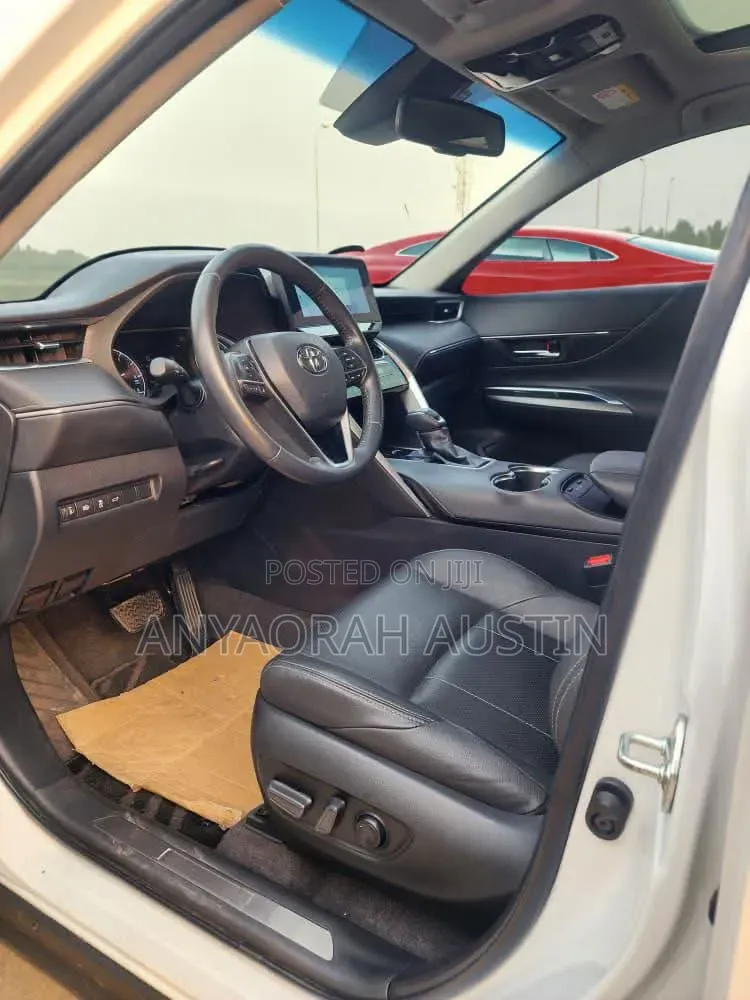 Toyota Venza 2024 White