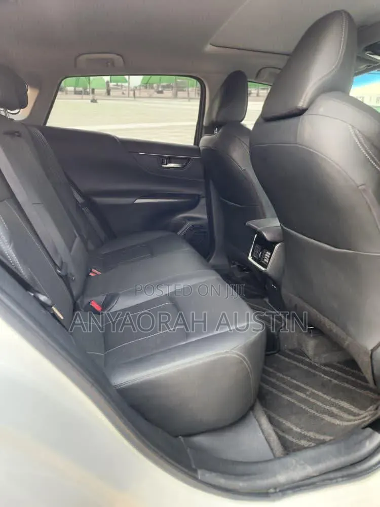 Toyota Venza 2024 White