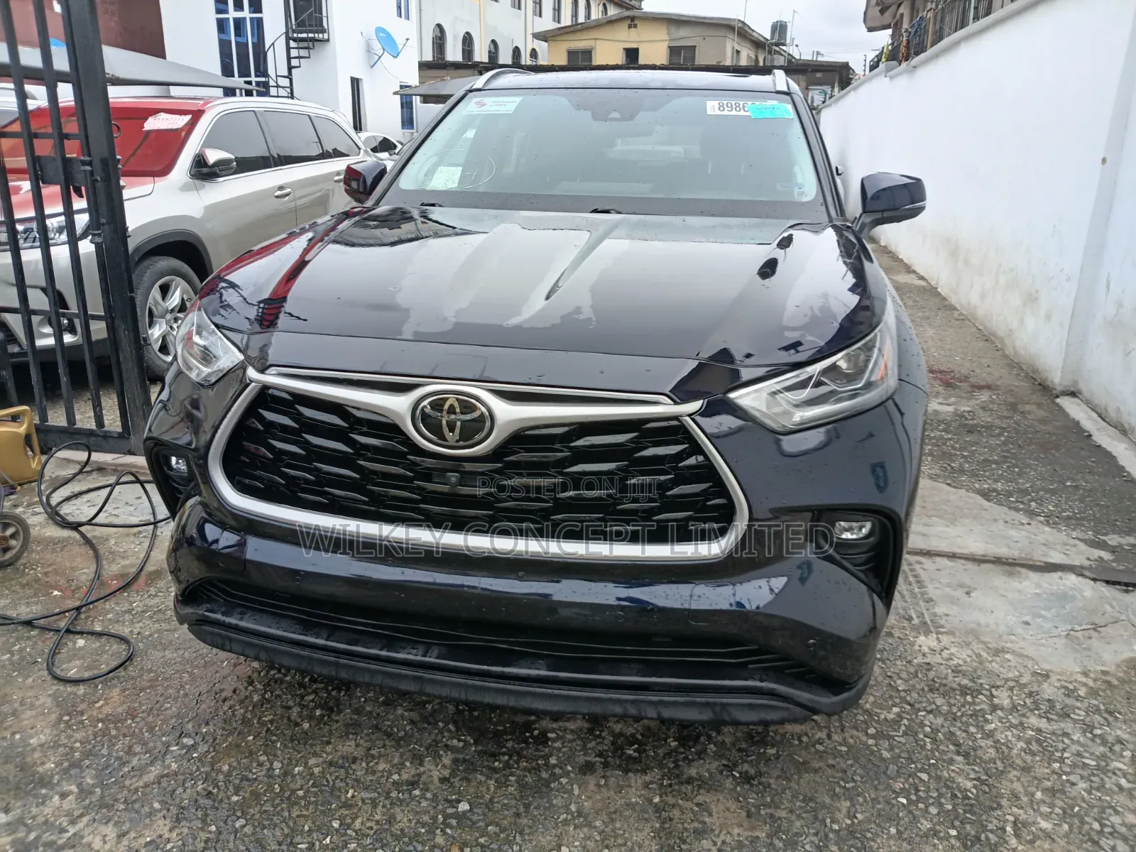 Toyota Highlander 2021 Blue