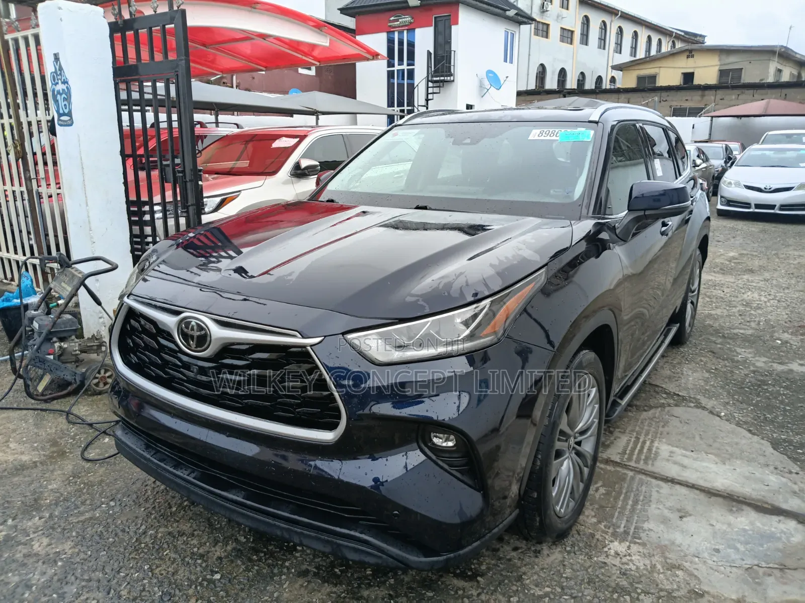 Toyota Highlander 2021 Blue