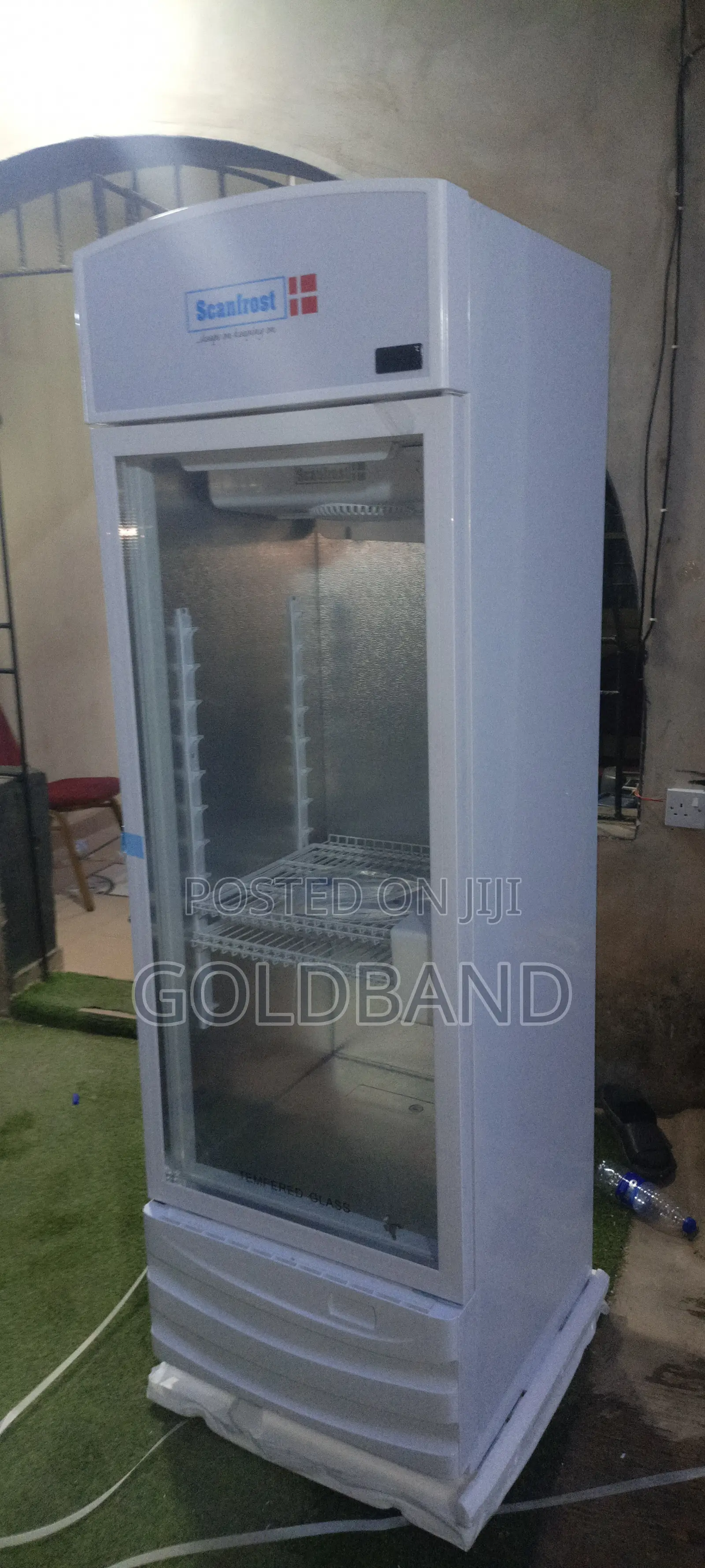 Compact Scanfrost Sfuc300xg Bottle Cooler Design