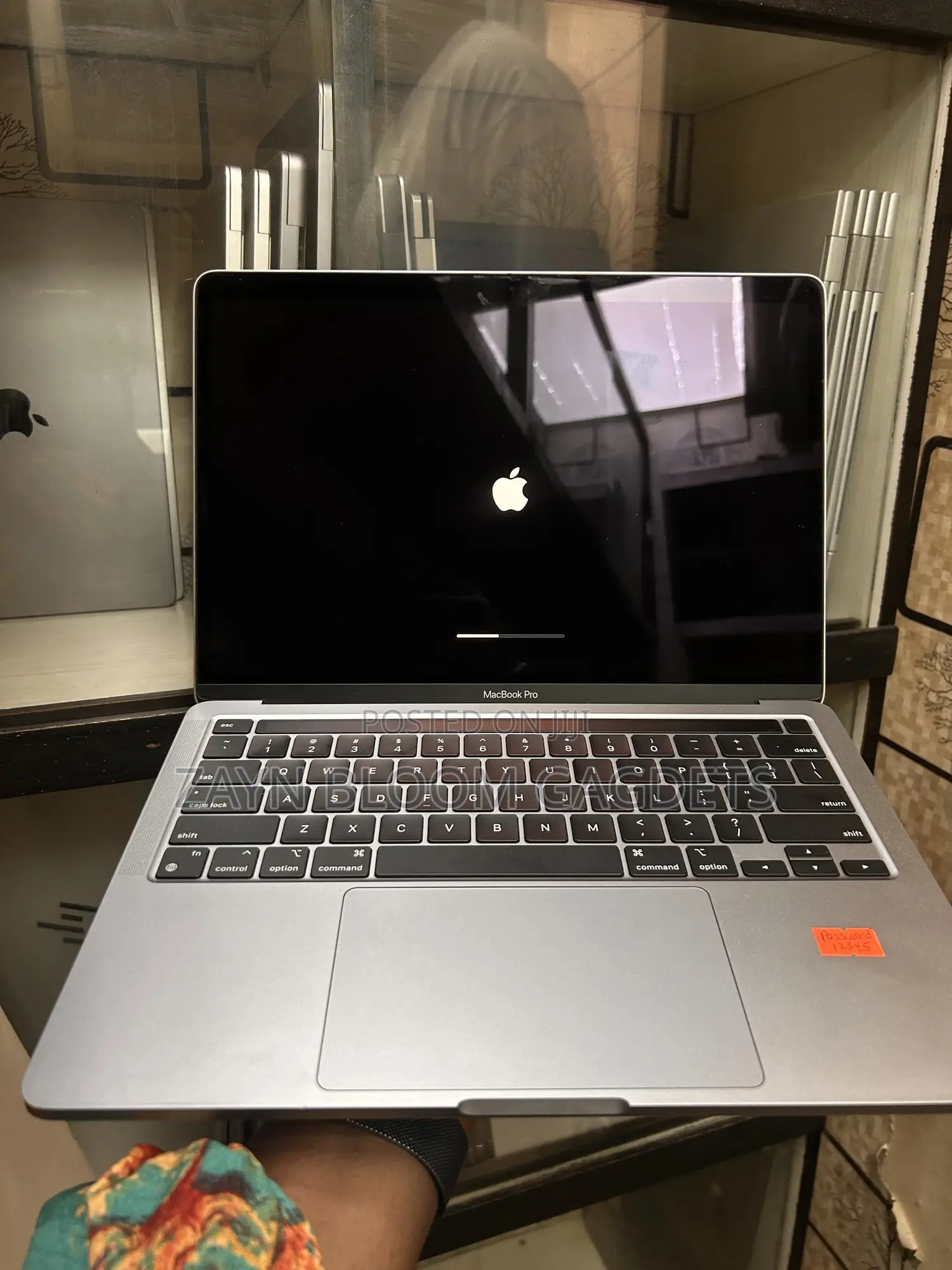 Laptop Apple MacBook Pro M1 16GB Apple M1 Pro SSD 512GB