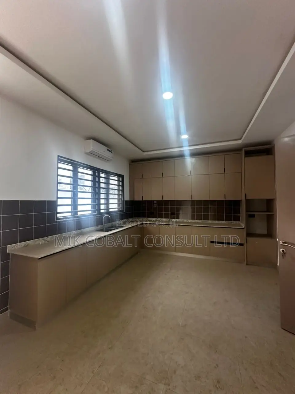 6bdrm Duplex in Diplomatic Zone, Katampe Extension for rent