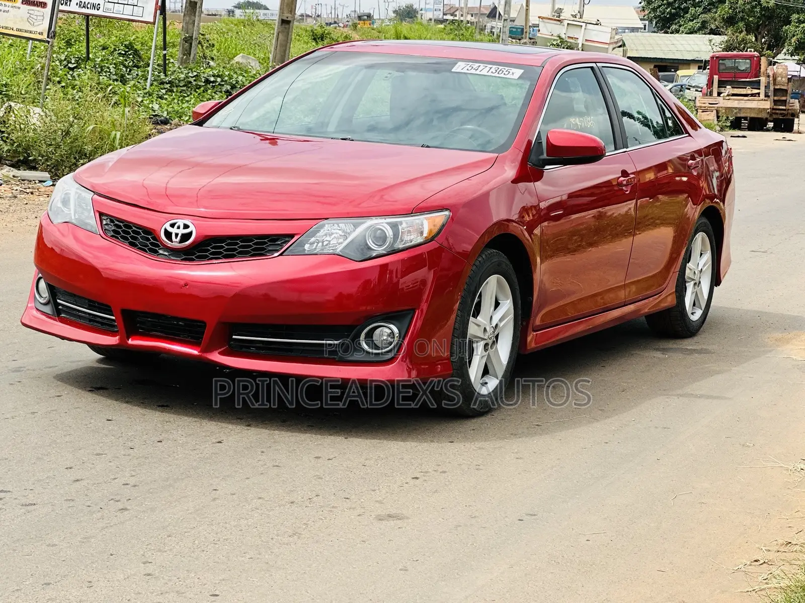Toyota Camry SE 4dr Sedan (2.5L 4cyl 6A) 2012 Red