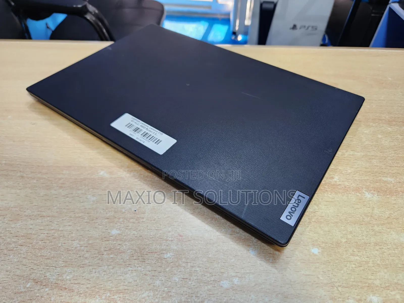 Laptop Lenovo V15 12GB AMD Ryzen 5 SSD 256GB