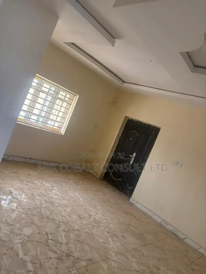 5bdrm Bungalow in Etisalat Estate, Lugbe District for sale