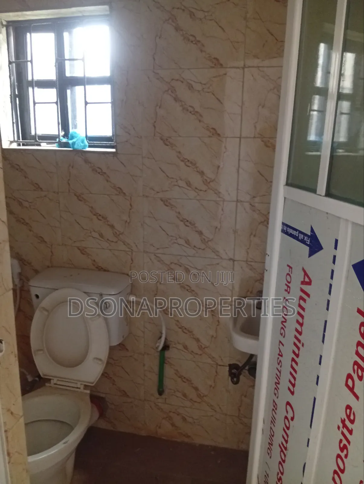 2bdrm Duplex in Anuoluwapo, Off for rent