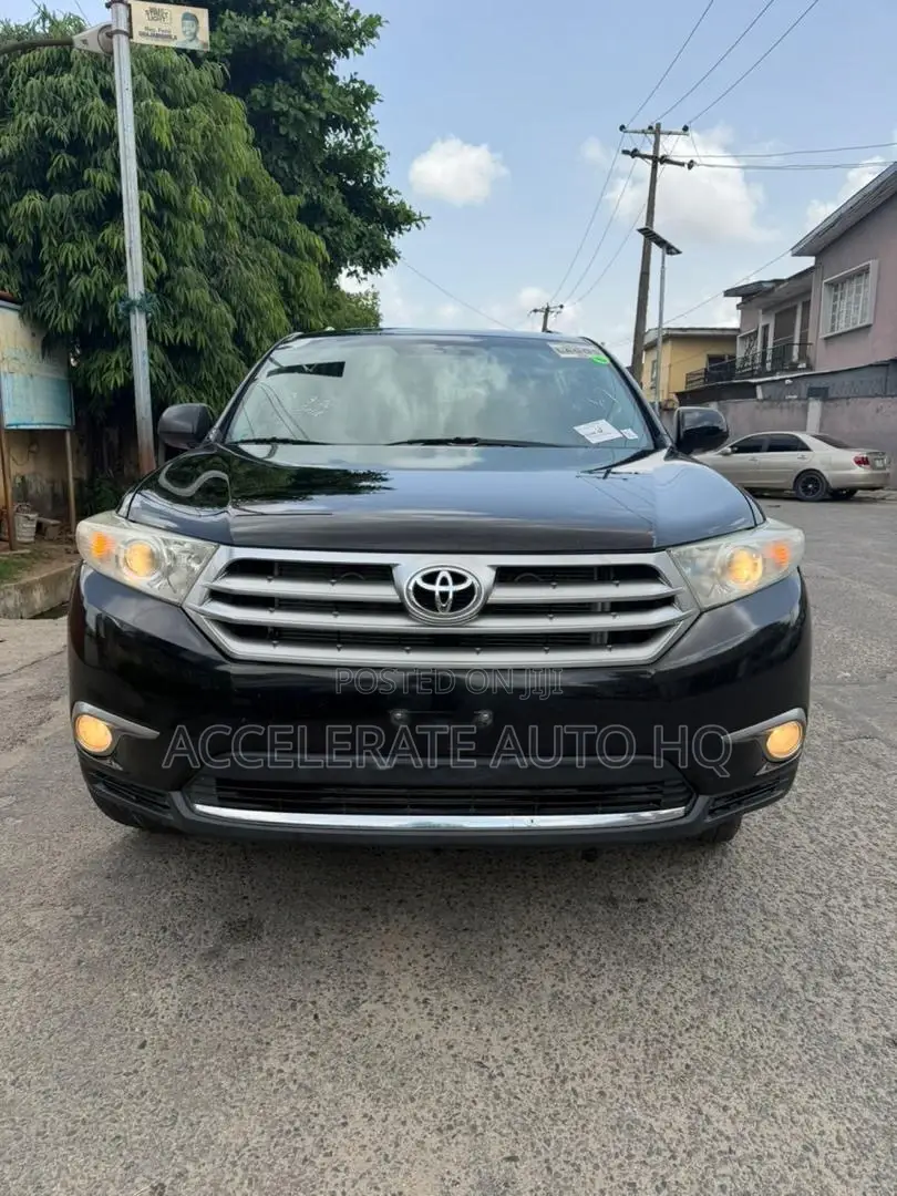 Toyota Highlander Limited 3.5l 4WD 2013 Black