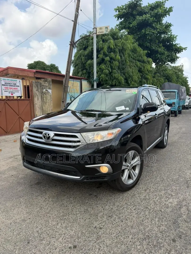 Toyota Highlander Limited 3.5l 4WD 2013 Black