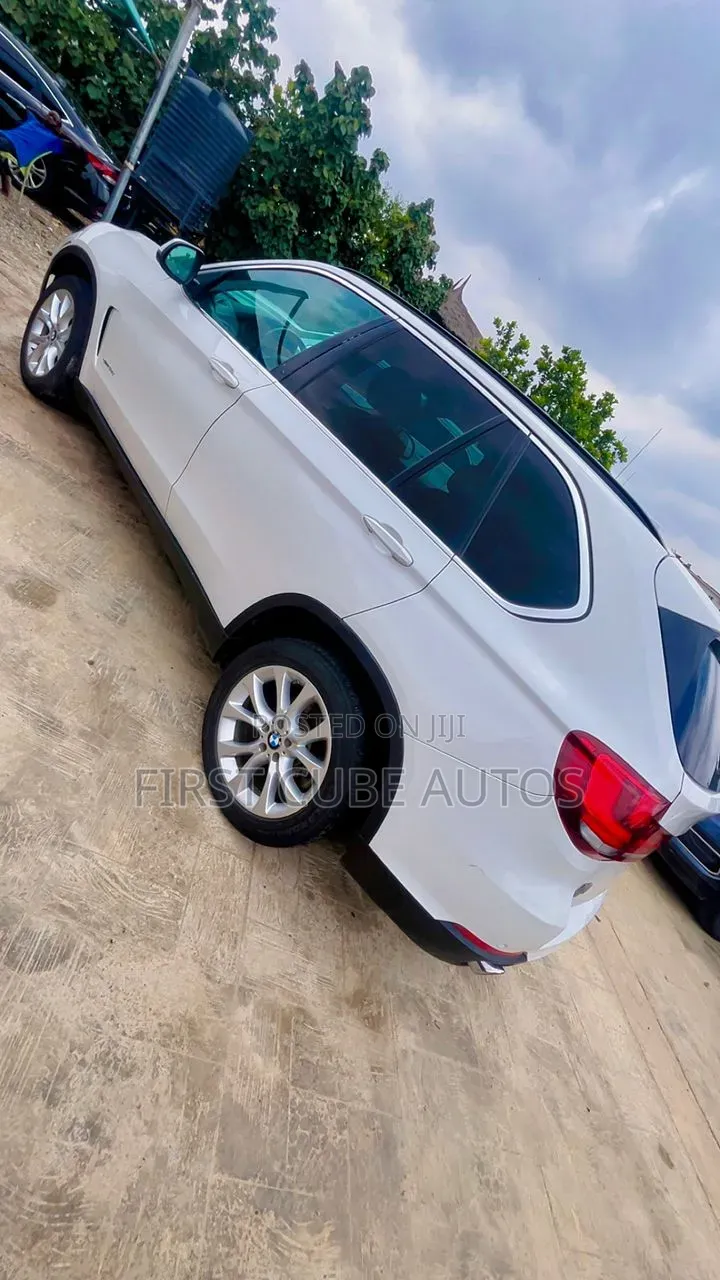 BMW X5 sDrive35i 4x2 (3.0L 6cyl 8A) 2016 White