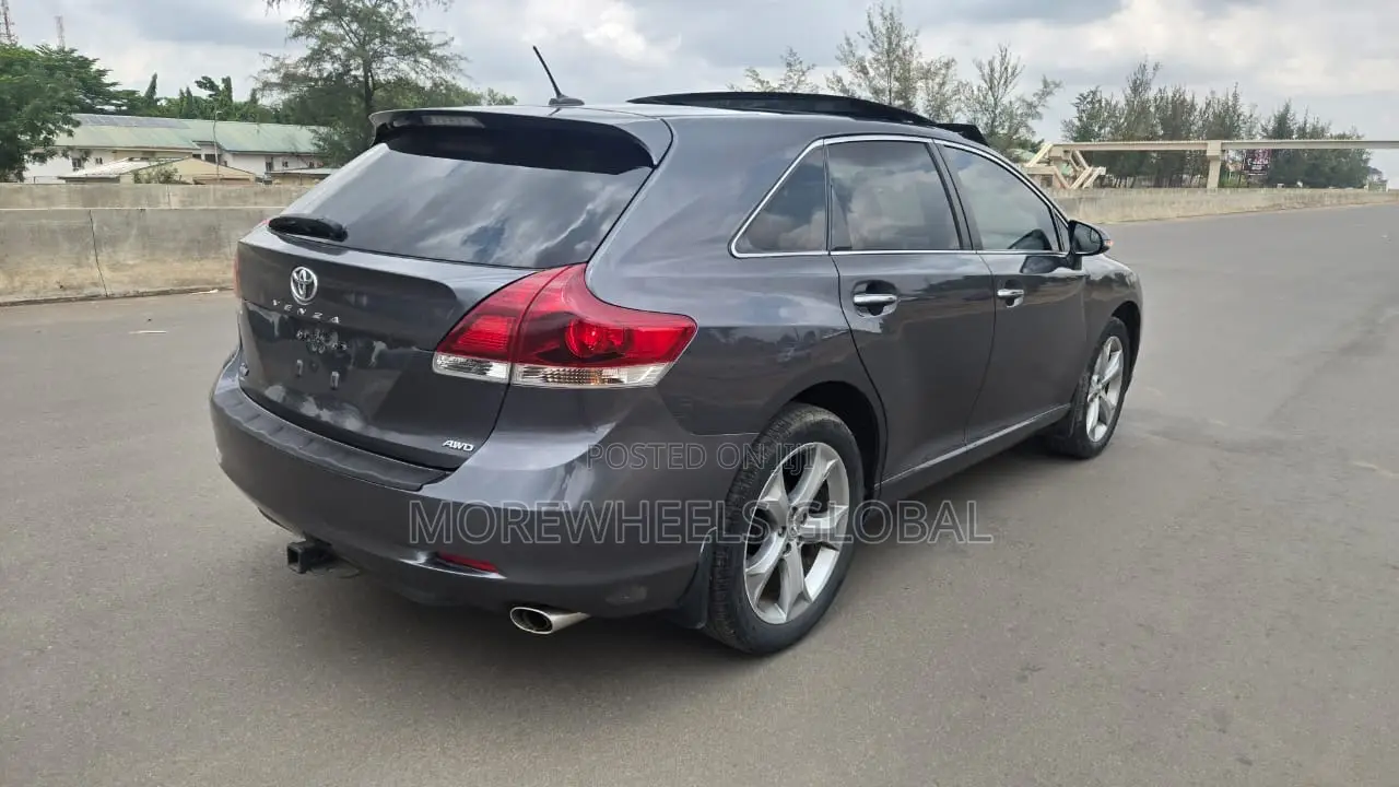 Toyota Venza XLE AWD 2013 Gray