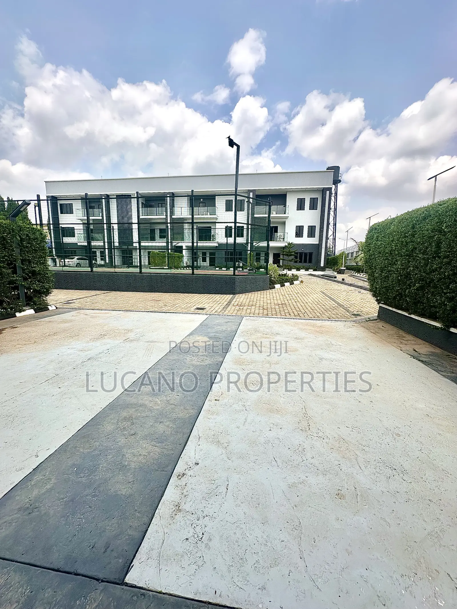 Furnished 4bdrm Townhouse / Terrace in Wuye District for rent