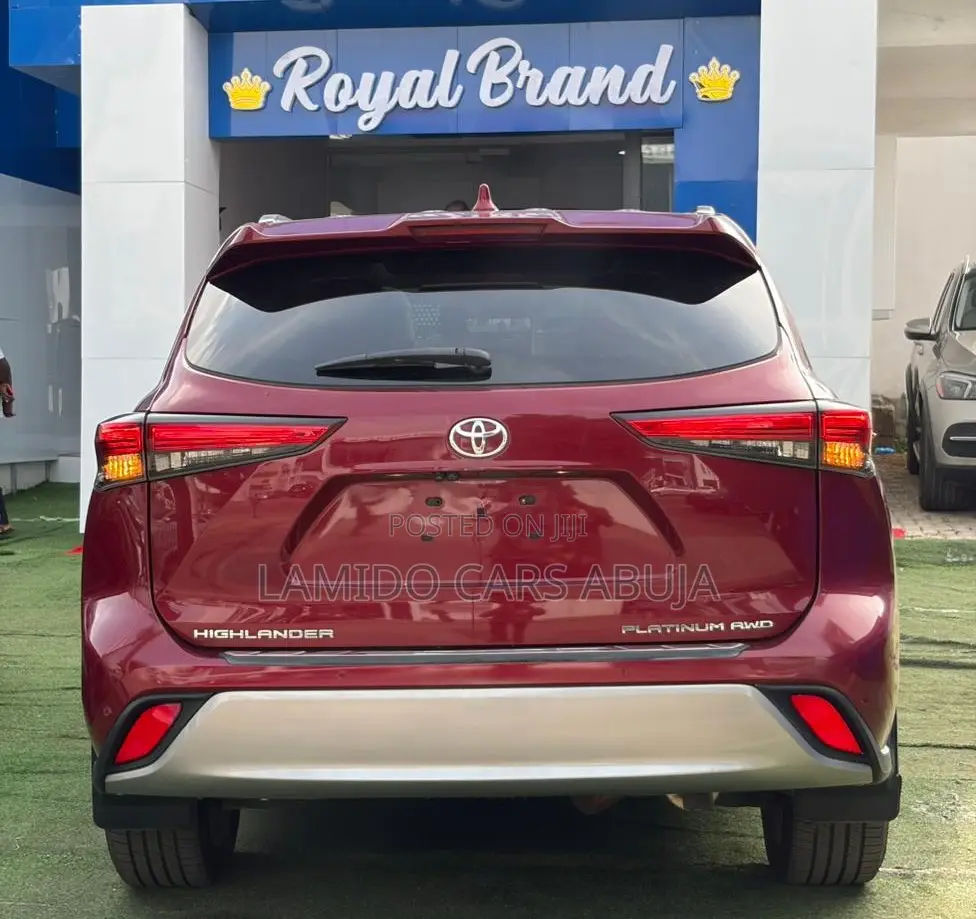 Toyota Highlander Platinum 2021 Red