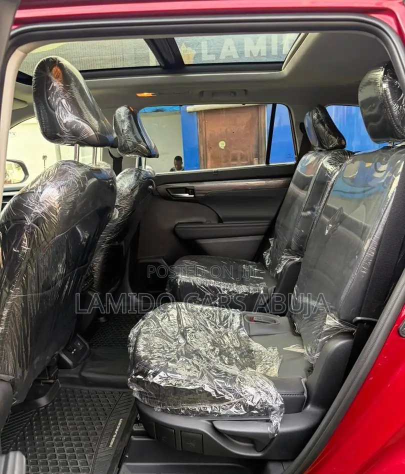 Toyota Highlander Platinum 2021 Red