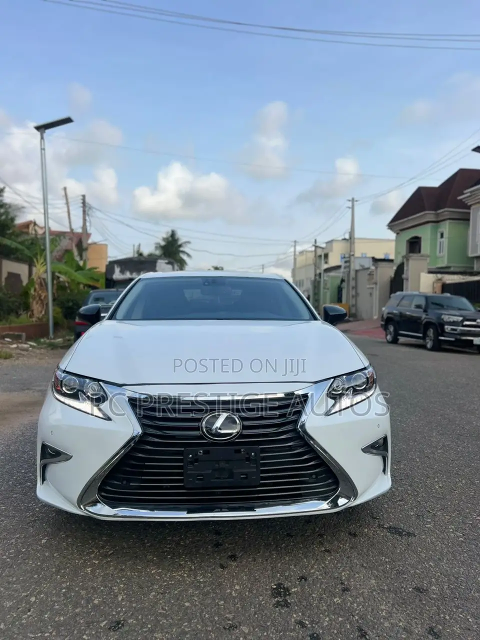 Lexus ES 350 FWD 2015 White