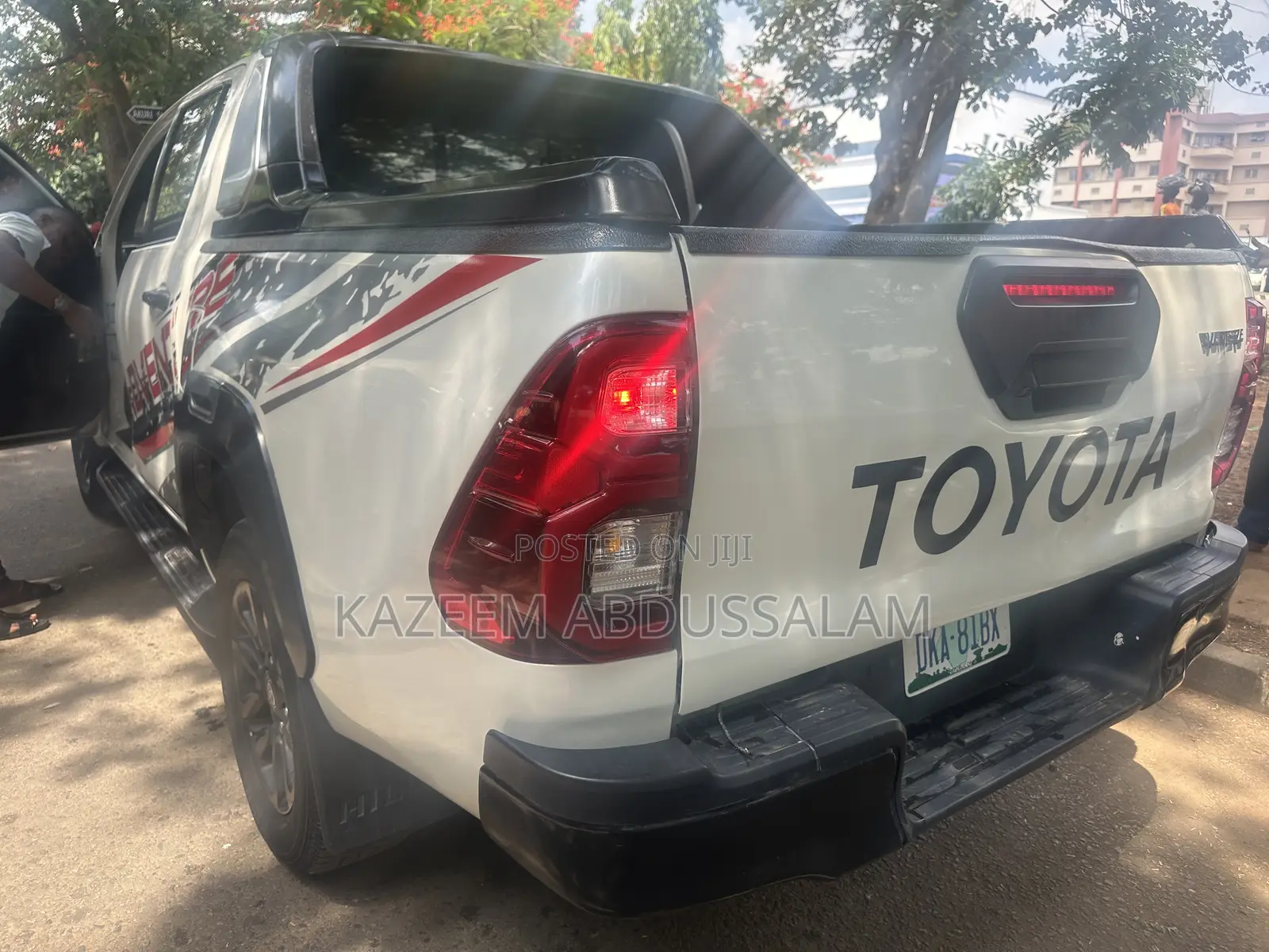 Toyota Hilux 2021 White
