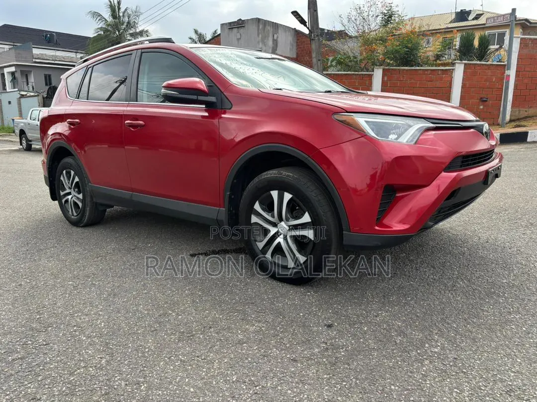 Toyota RAV4 2017 Red