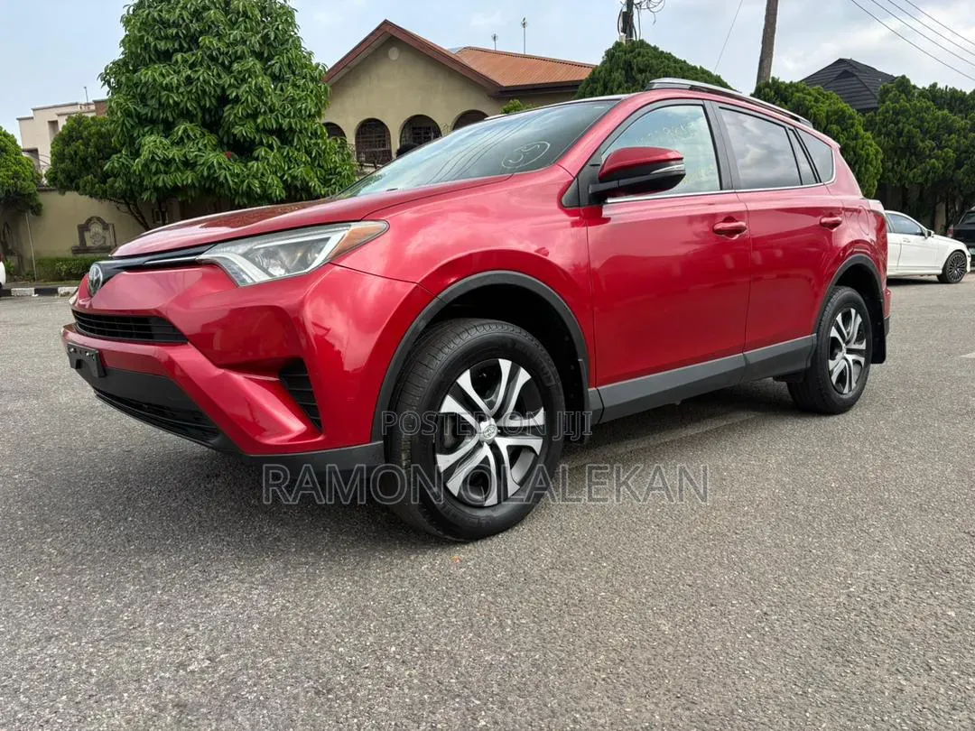 Toyota RAV4 2017 Red