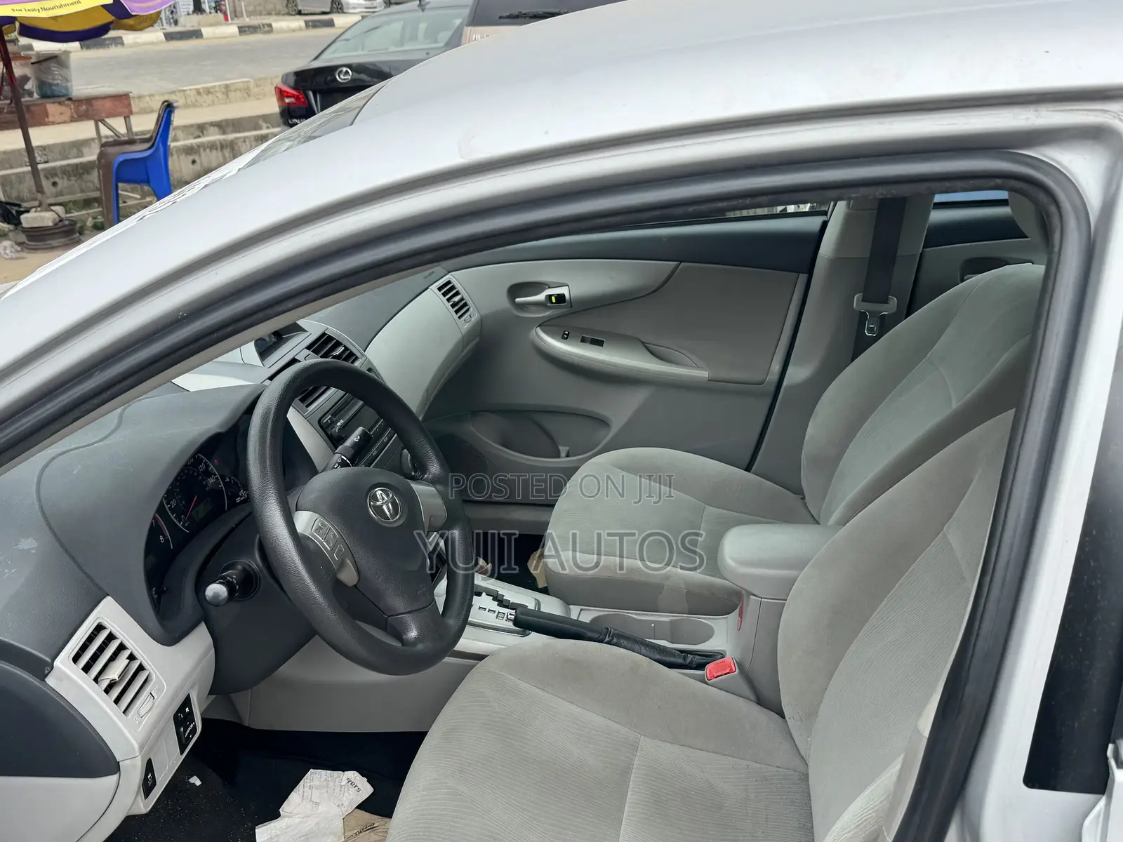 Toyota Corolla 2012 Silver
