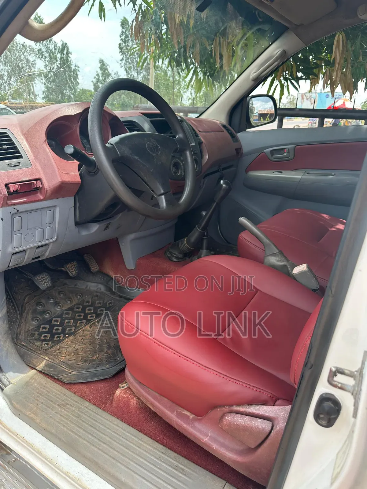 Toyota Hilux 2006 White