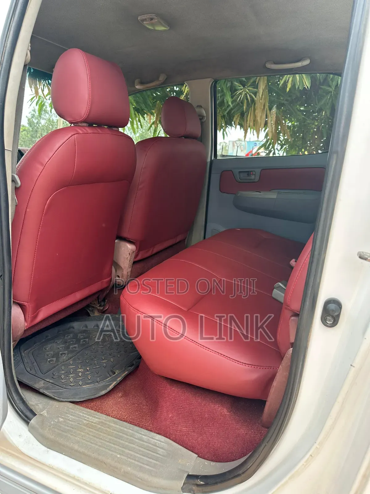 Toyota Hilux 2006 White
