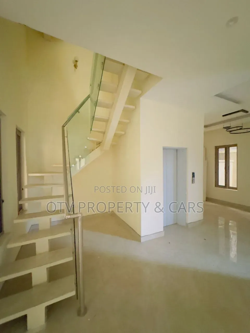 Furnished 5bdrm Duplex in Banana Island for sale