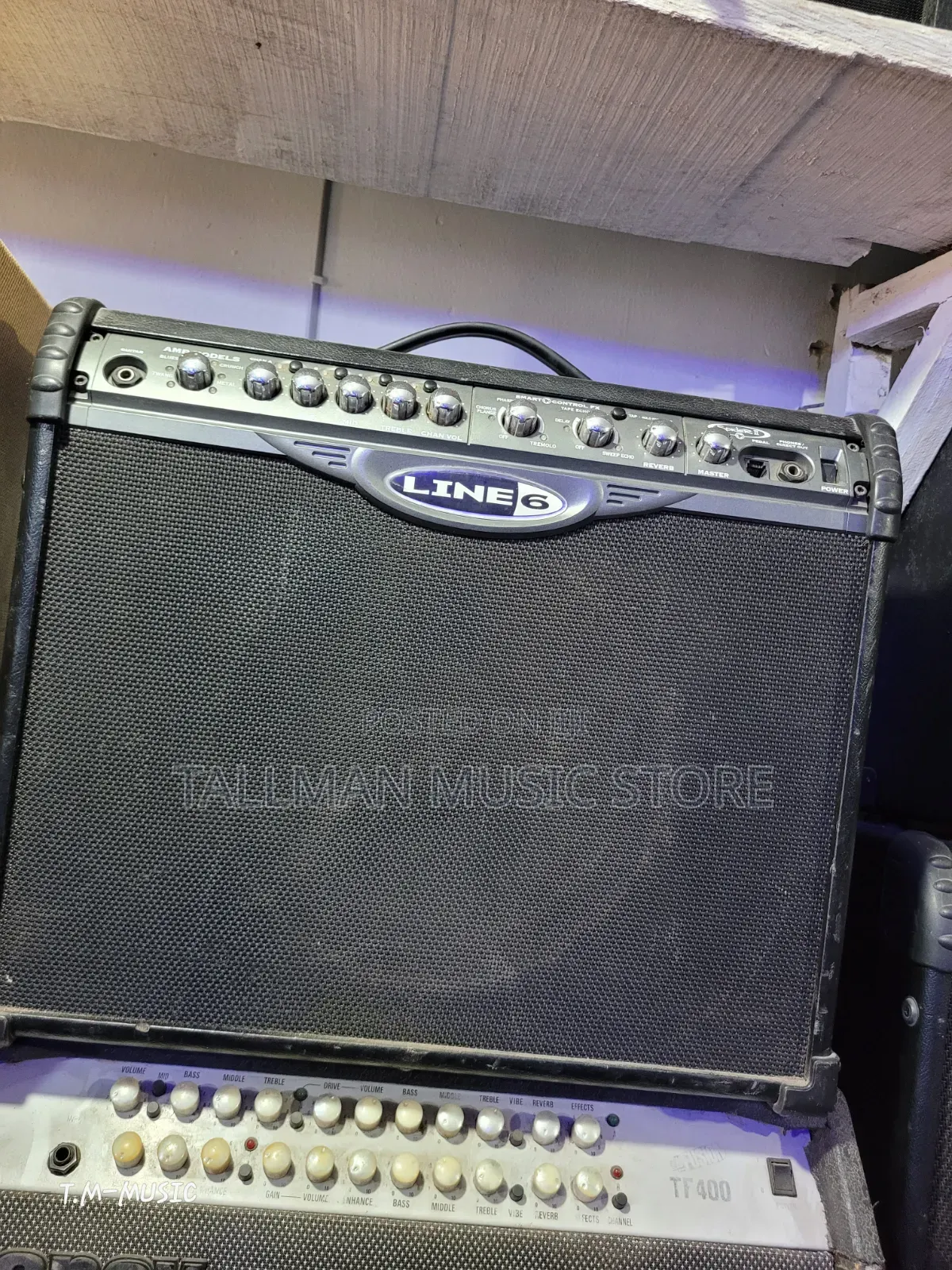 Line 6 Spider Combo Bass 15 Inches