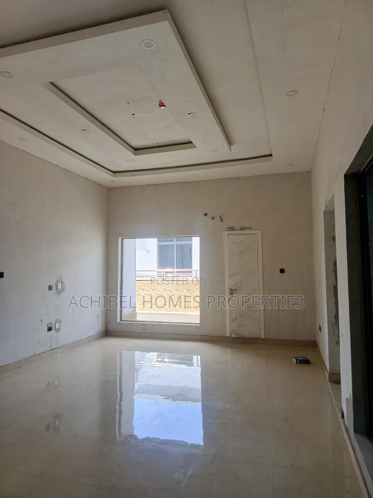 3bdrm Apartment in Off Adeola Odeku for rent