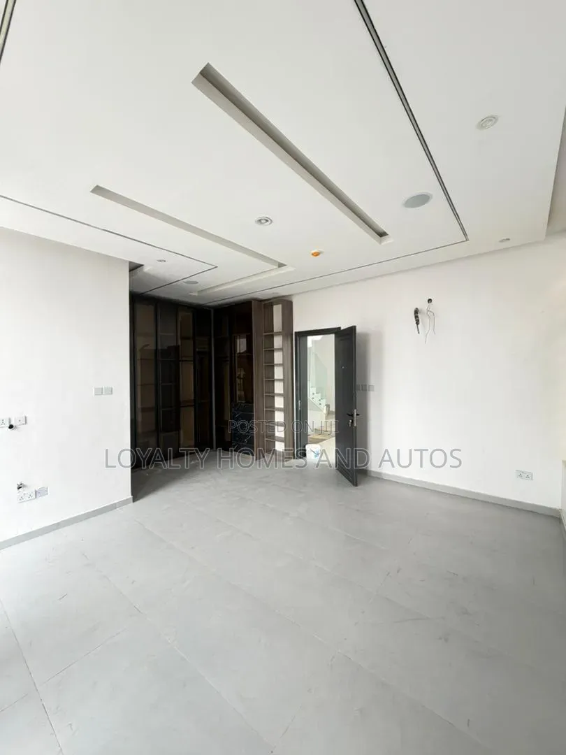 4bdrm Duplex in Omole Phase 1 for sale
