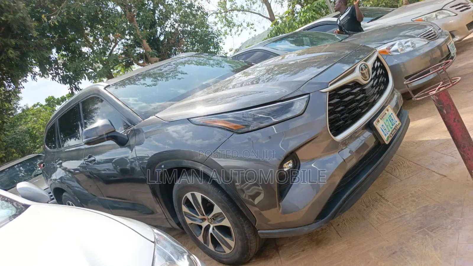 Toyota Highlander XLE 2022 Gray