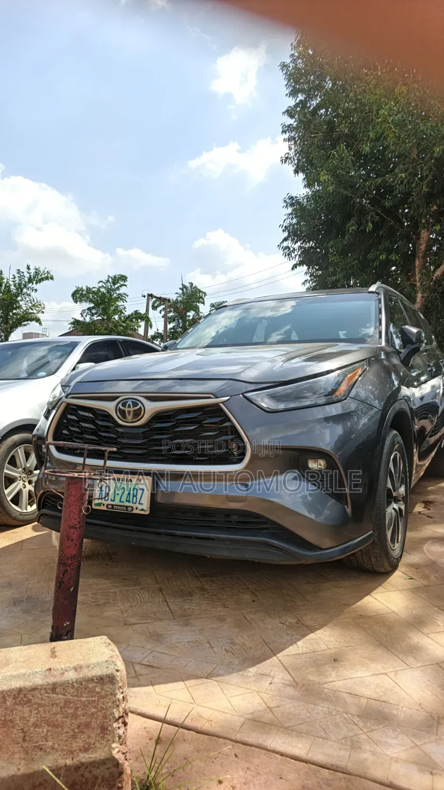 Toyota Highlander XLE 2021 Gray