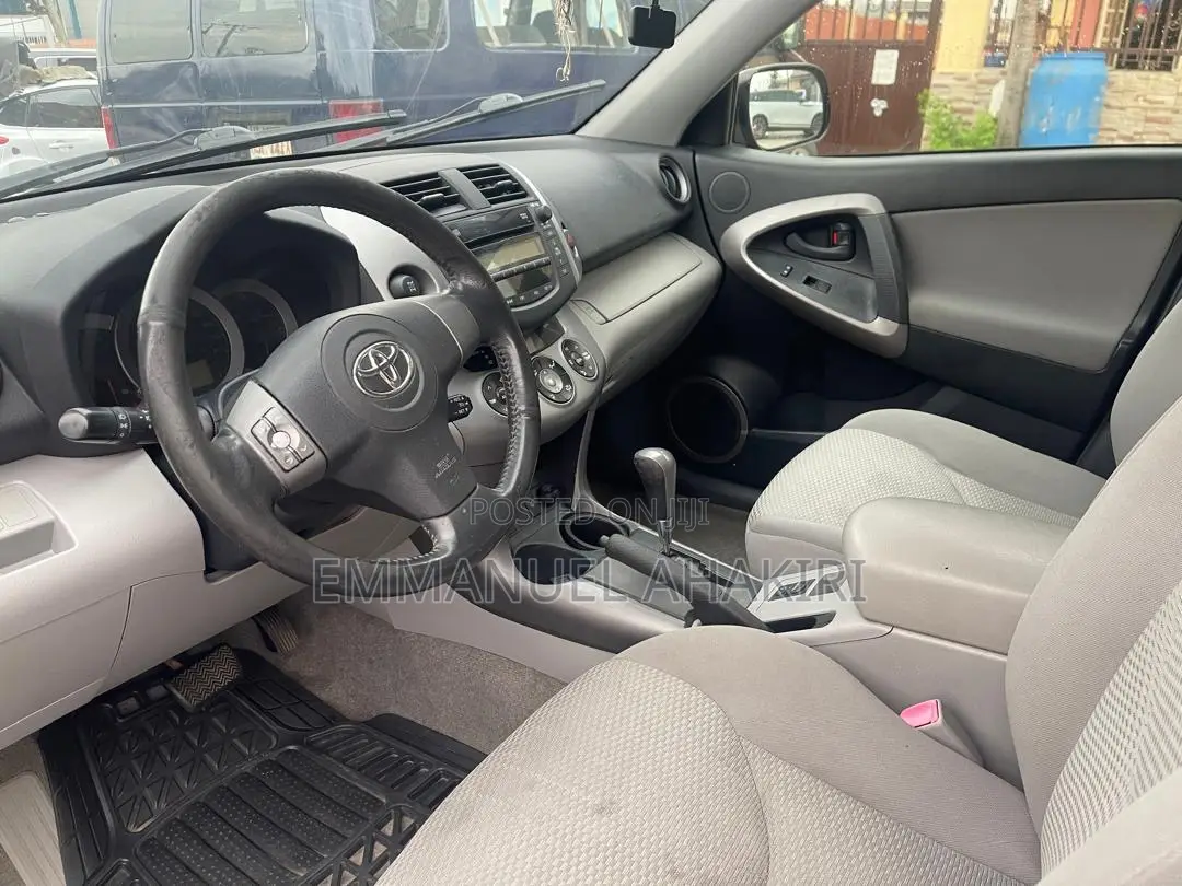 Toyota RAV4 2008 Red
