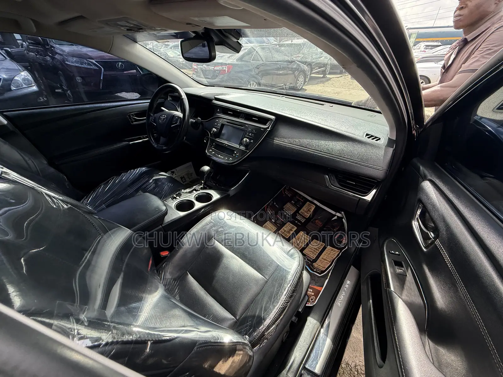 Toyota Avalon Limited Sedan FWD (3.5L 6cyl 6A) 2017 Black