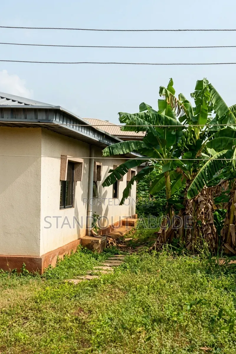 5bdrm Bungalow in Serene Location, Ita Oluwo for sale