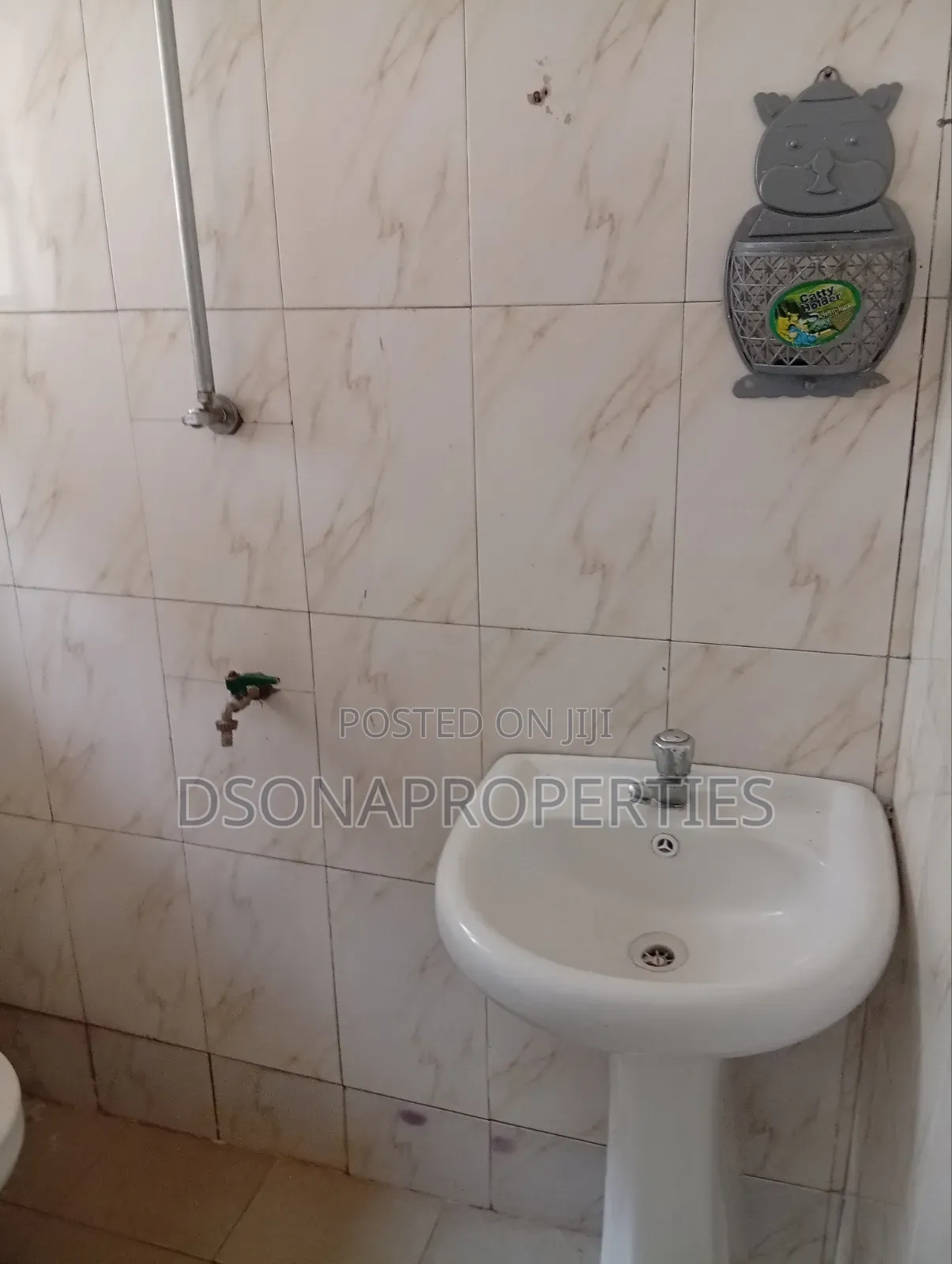 1bdrm Apartment in Liberty Close, Alagbado for rent