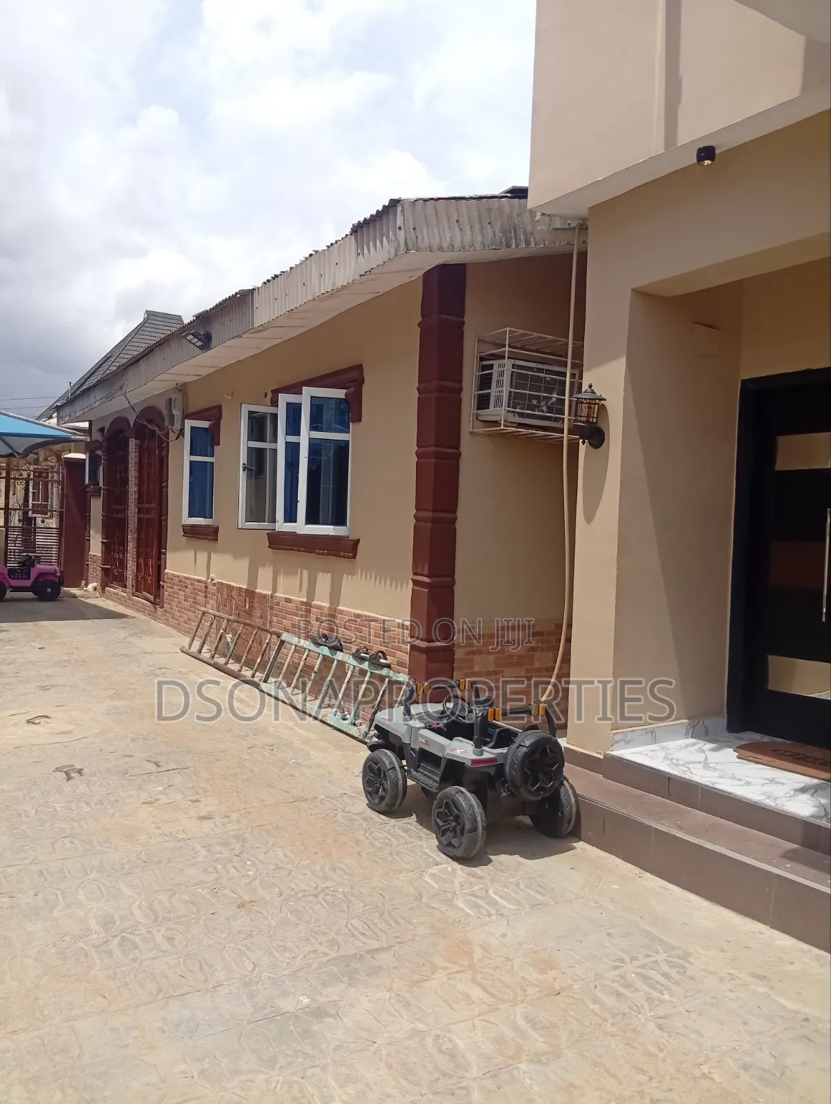1bdrm Apartment in Liberty Close, Alagbado for rent