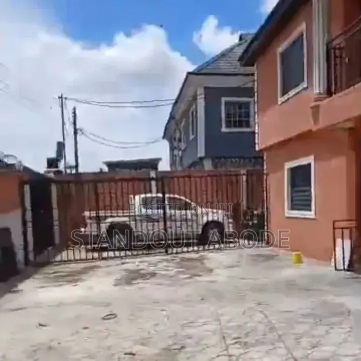6bdrm Duplex in Good Location, Igando / Ikotun/Igando for sale