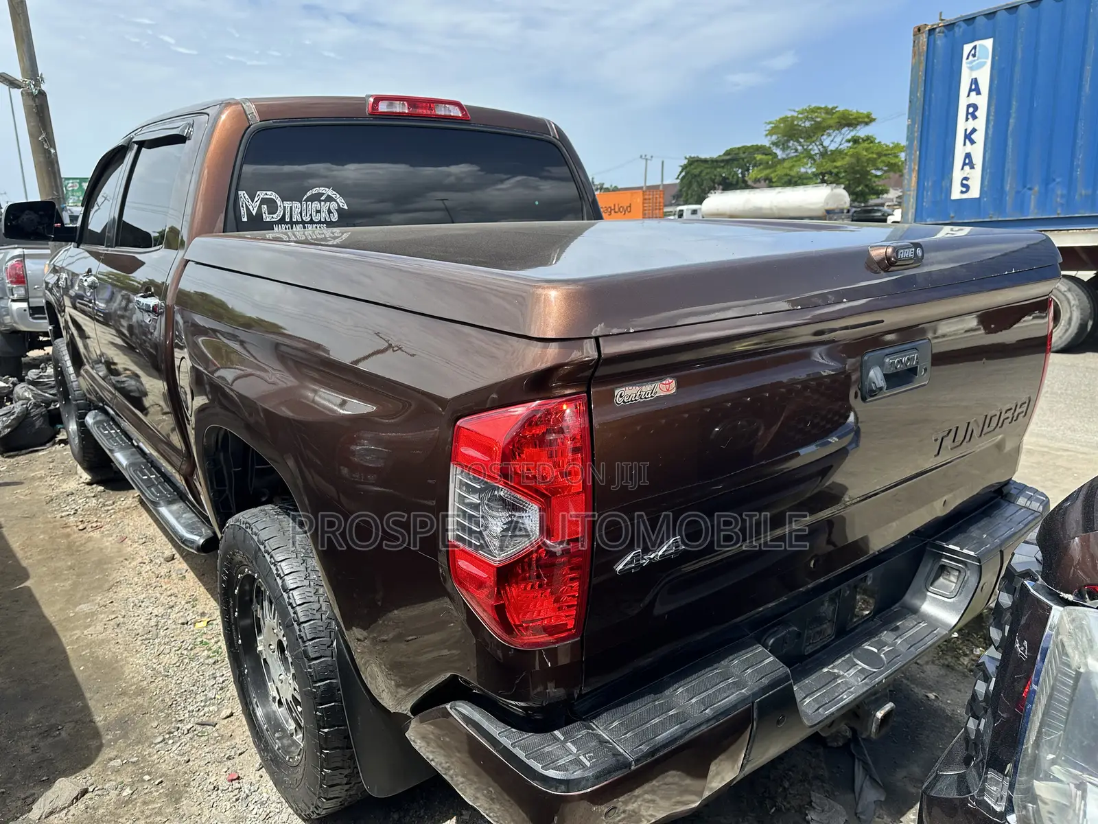 Toyota Tundra 2018 Brown