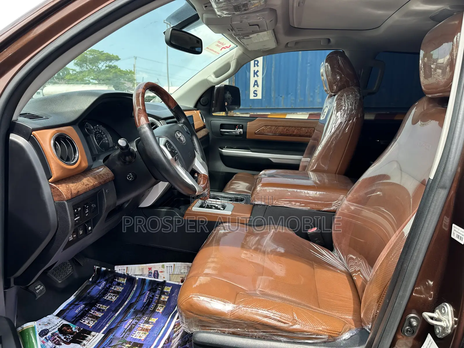 Toyota Tundra 2018 Brown