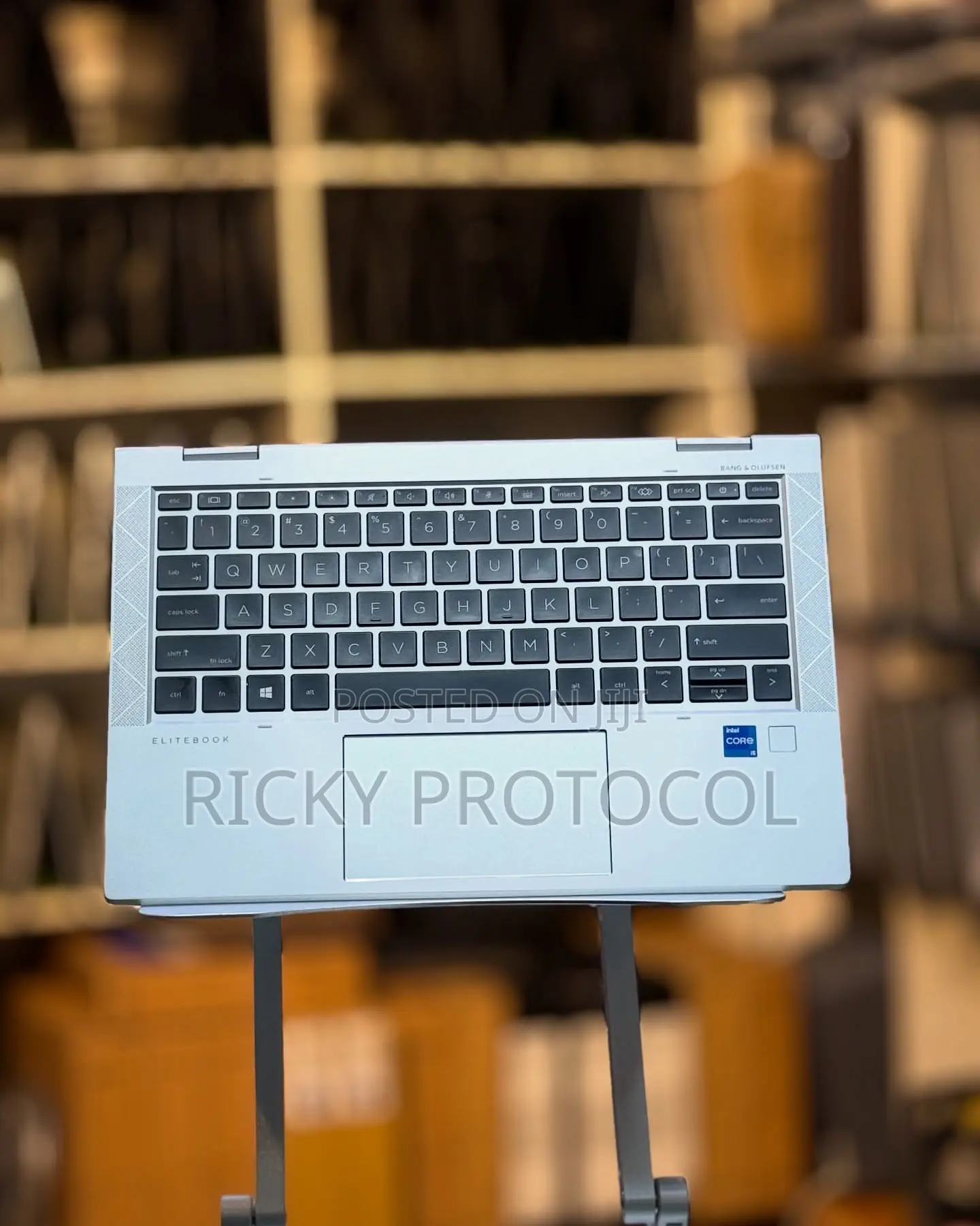 Laptop HP EliteBook 830 G8 16GB Intel Core i7 SSD 512GB