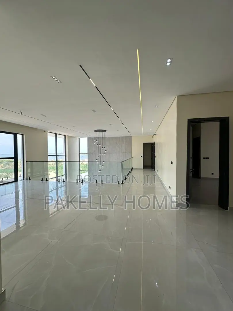 Magnificent Exclusive Luxurious 5 Bedroom Detached Duplex