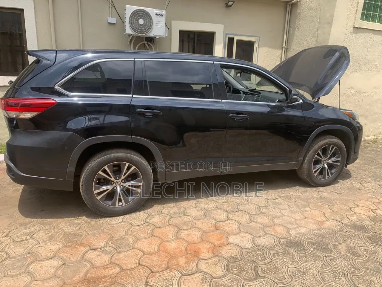 Toyota Highlander LE Plus 2019 Black