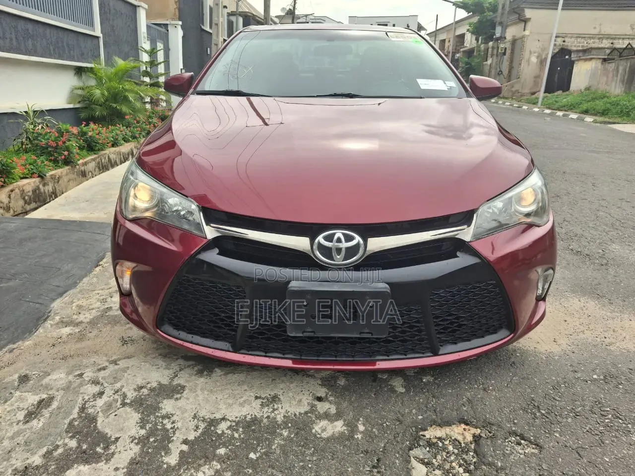 Toyota Camry SE 4dr Sedan (2.5L 4cyl 6A) 2015 Red