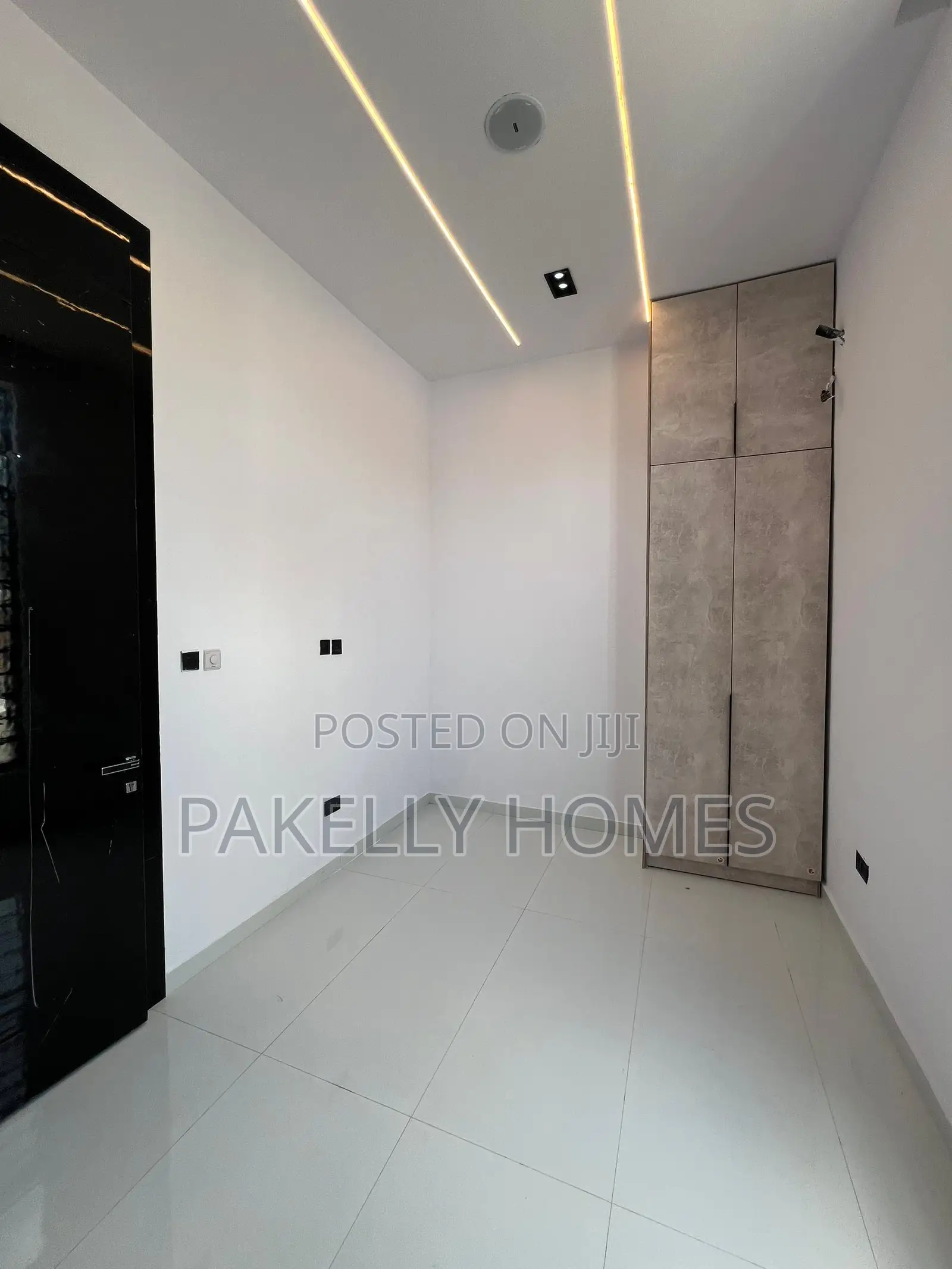 Exquisite Spacious Luxury 5 Bedroom Detached Duplex