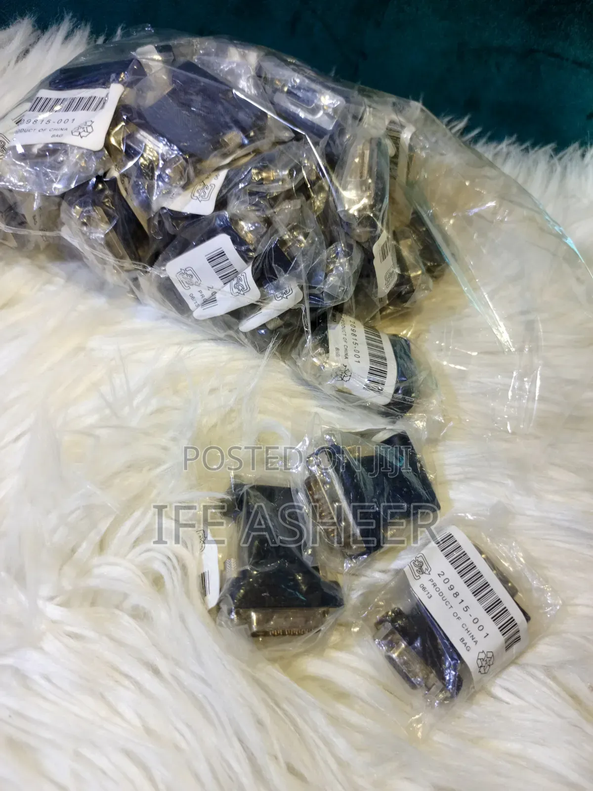 Bulk Sales: Monitor Connector 30pcs, Plyer: 9pcs