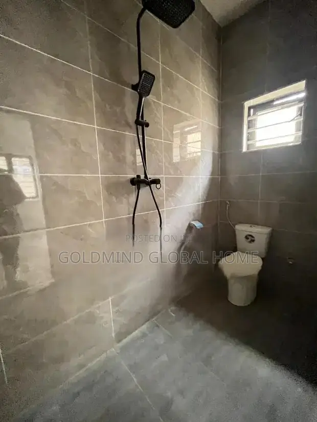 3bdrm Bungalow in Apo District. Abuja for sale