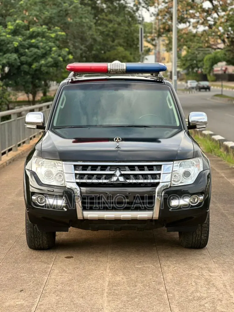Mitsubishi Pajero 2019 Gray