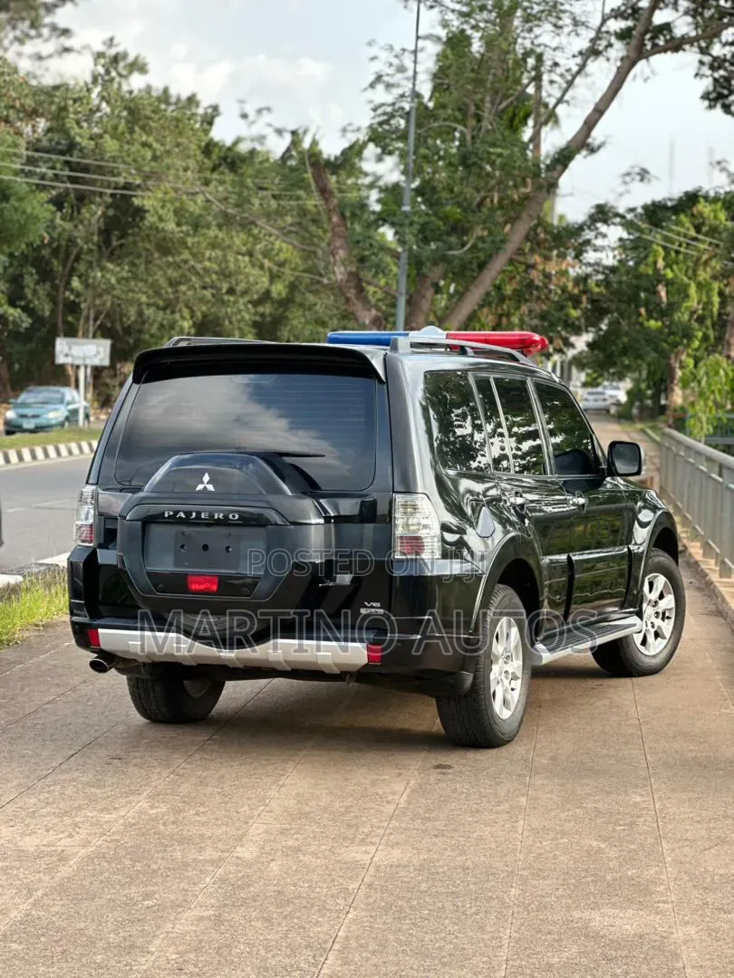 Mitsubishi Pajero 2019 Gray